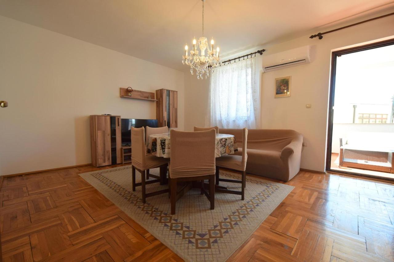 Apartments Petrovic Малинська Екстер'єр фото